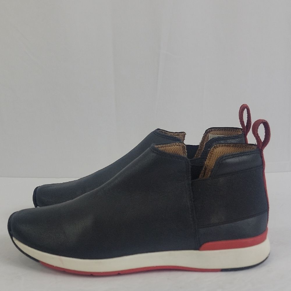 Vionic Cosmic Cece Casual Women's‎ Sneaker Bootie - Picture 5 of 11
